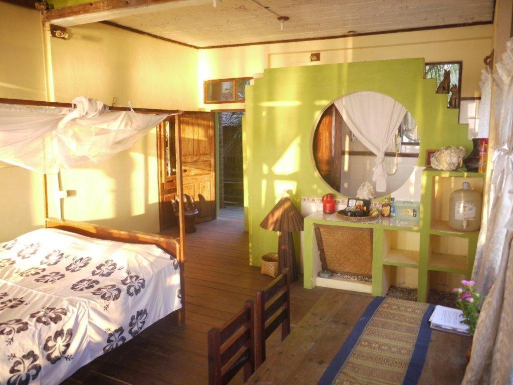 Oliver'S Laguna Eco Lodge Hotel งาปาลิ ภายนอก รูปภาพ