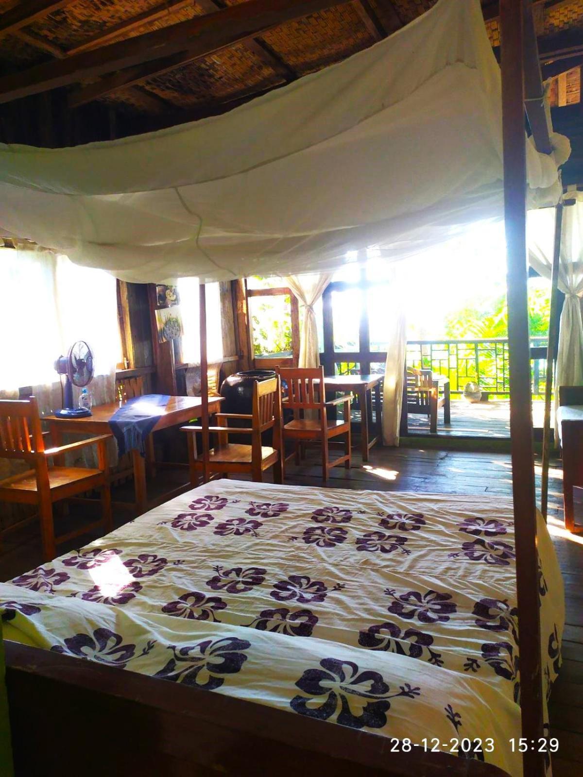 Oliver'S Laguna Eco Lodge Hotel งาปาลิ ภายนอก รูปภาพ